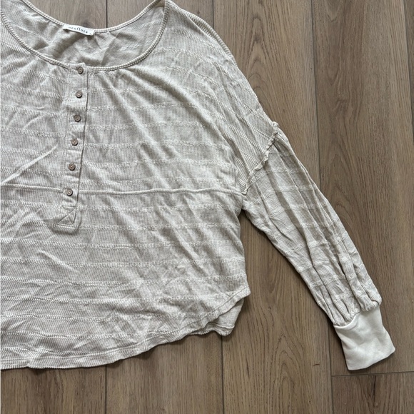 Neuflora Button-Up Long Sleeve Top - Picture 3 of 4